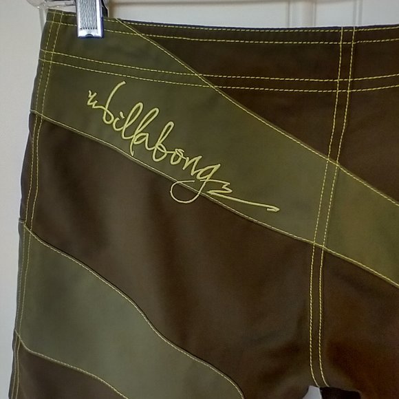 Women's Size 1 (XS) Billabong green Board Shorts - Picture 6 of 9